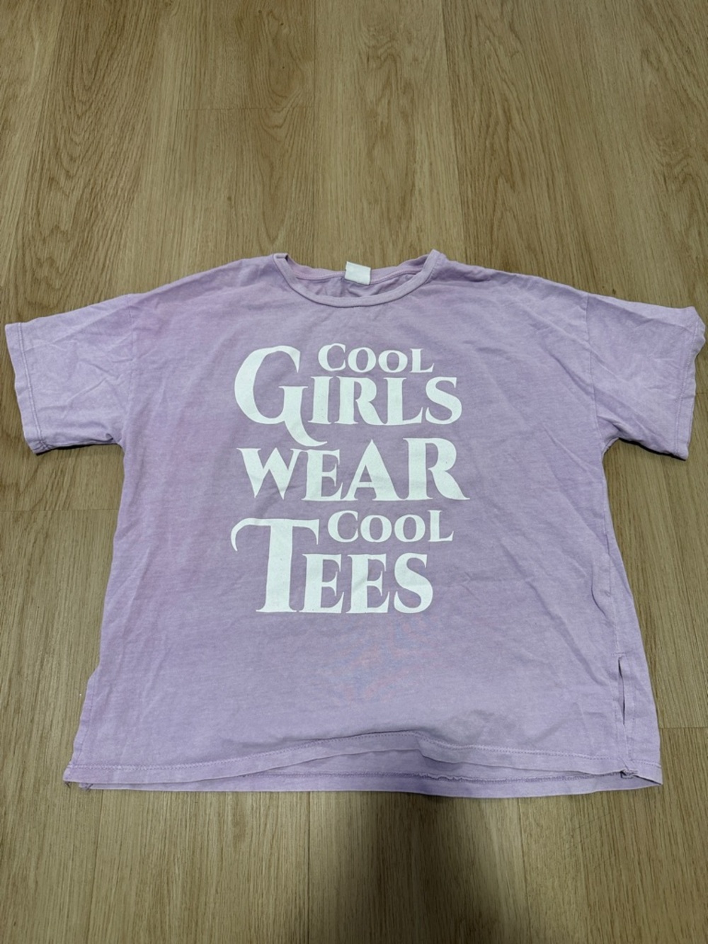 Zara Lavender Short Sleeve Tee with White Graphic